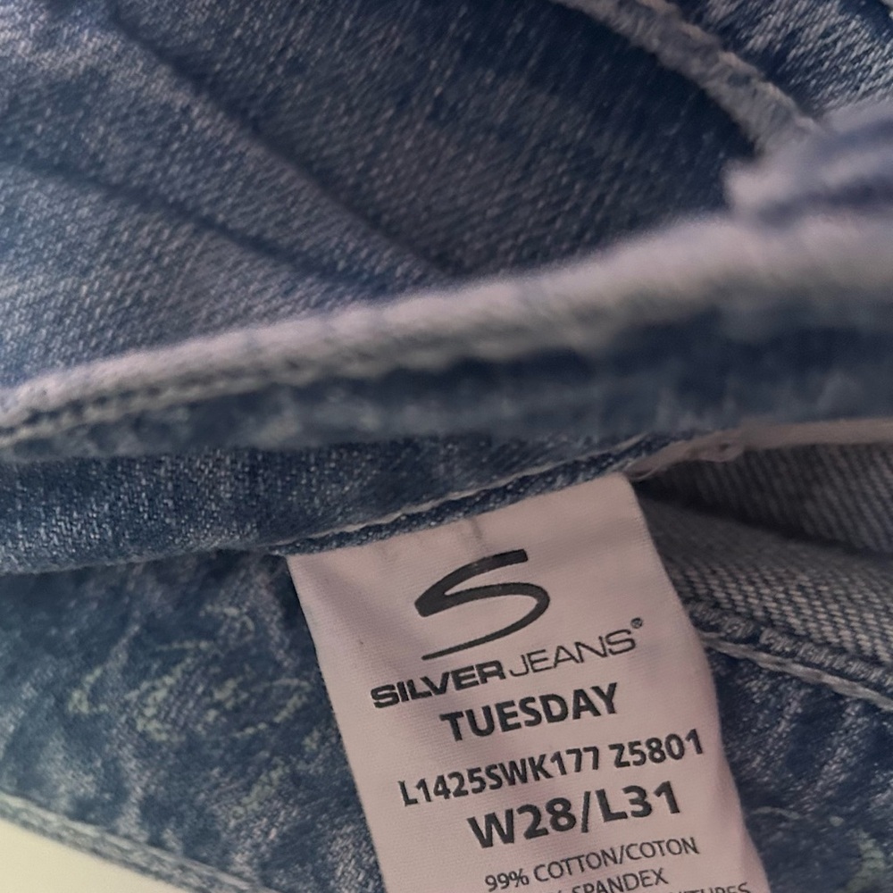Silver Jeans Tuesday - Picture 4 of 6